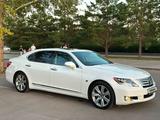Lexus LS 600h 2012 года за 16 500 000 тг. в Астана