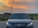 Toyota Camry 2005 года за 7 100 000 тг. в Шымкент – фото 2