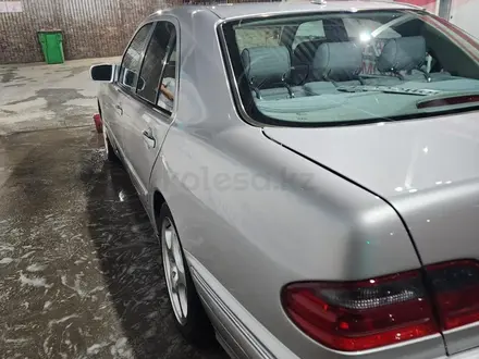 Mercedes-Benz E 320 2001 года за 6 300 000 тг. в Астана – фото 5