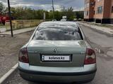 Volkswagen Passat 2001 года за 1 750 000 тг. в Караганда – фото 2