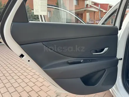 Hyundai Elantra 2024 года за 8 900 000 тг. в Алматы – фото 49