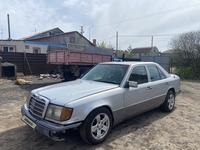 Mercedes-Benz E 220 1993 годаүшін1 500 000 тг. в Астана