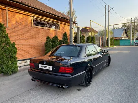 BMW 750 1999 года за 7 000 000 тг. в Алматы – фото 13