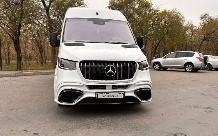 Mercedes-Benz Sprinter 2016 годаfor26 000 000 тг. в Алматы