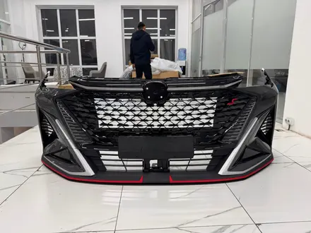 Changan X5 Plus передний бампер мокрый асфальт за 10 000 тг. в Астана