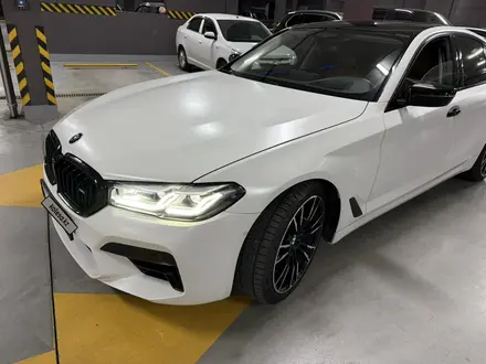 BMW 520 2021 года за 19 998 000 тг. в Алматы – фото 18