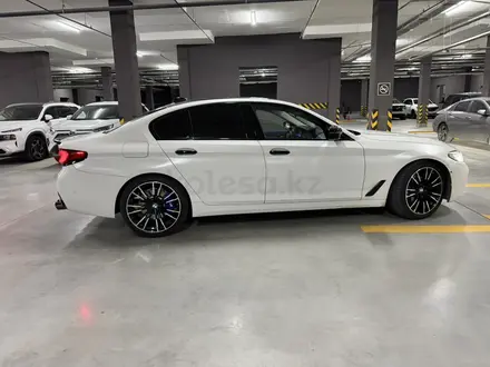BMW 520 2021 года за 19 998 000 тг. в Алматы – фото 21