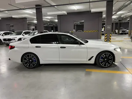 BMW 520 2021 года за 19 998 000 тг. в Алматы – фото 26