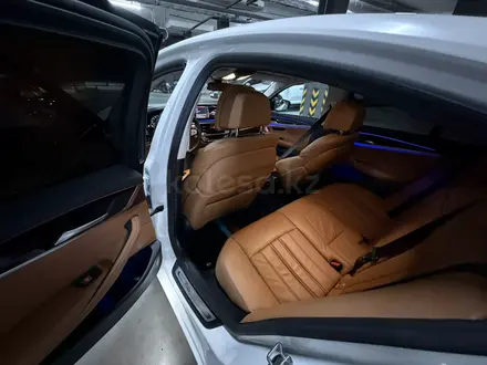 BMW 520 2021 года за 19 998 000 тг. в Алматы – фото 32