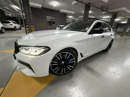 BMW 520 2021 года за 19 998 000 тг. в Алматы – фото 34