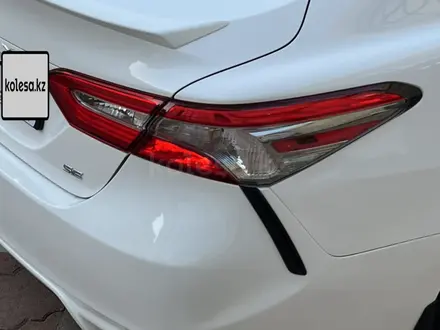 Toyota Camry 2018 года за 10 800 000 тг. в Шымкент – фото 4