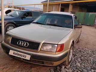 Audi 100