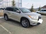 Toyota Highlander 2015 года за 17 000 000 тг. в Уральск