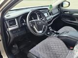 Toyota Highlander 2015 года за 17 000 000 тг. в Уральск – фото 5