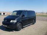 Volkswagen Multivan 2006 года за 8 000 000 тг. в Караганда