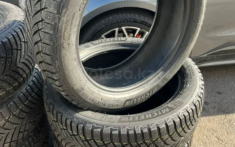 Michelin X-Ice North 4 (шип) Передние 285/40 R22 задние 325/35 R22for600 000 тг. в Алматы