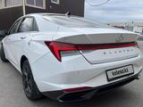 Hyundai Elantra 2022 года за 7 050 000 тг. в Караганда – фото 5