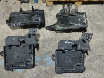 Подставка площадка под Аккумулятор кожух пластик вокруг руля Jeep Ford за 10 000 тг. в Алматы – фото 6
