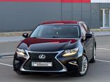 Lexus ES 350 2015 годаfor12 500 000 тг. в Астана