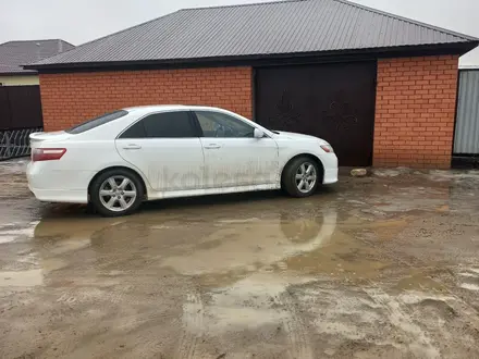 Toyota Camry 2007 года за 6 000 000 тг. в Актобе – фото 3