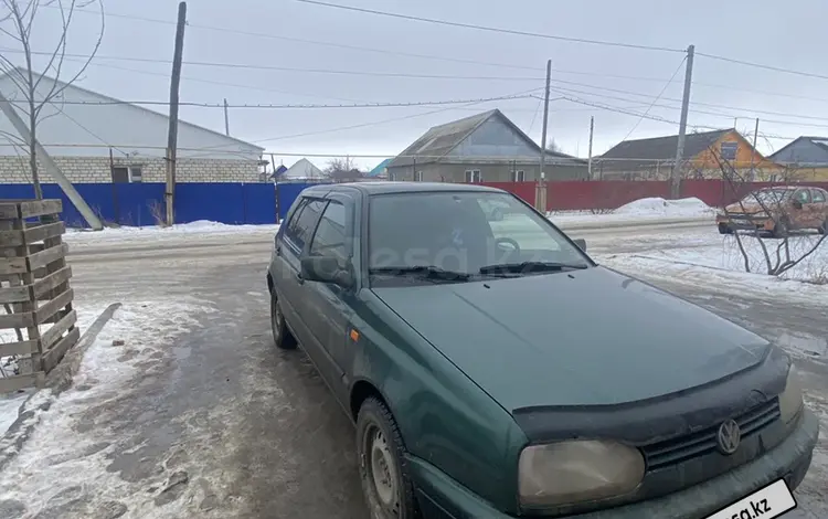 Volkswagen Golf 1994 годаfor1 300 000 тг. в Уральск