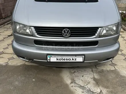 Volkswagen Caravelle 1996 года за 3 900 000 тг. в Алматы
