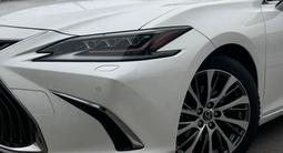 Lexus ES 250 2020 года за 23 700 000 тг. в Алматы – фото 2