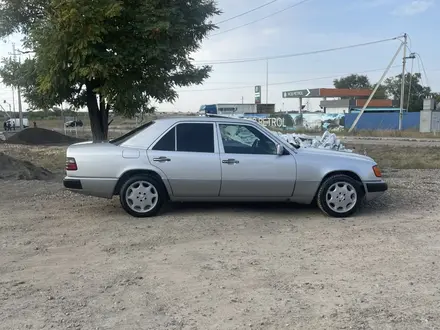 Mercedes-Benz E 260 1992 года за 3 500 000 тг. в Алматы – фото 4