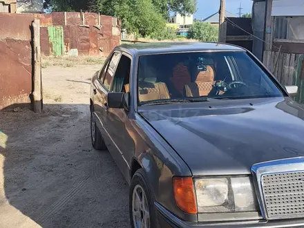 Mercedes-Benz E 230 1991 года за 1 700 000 тг. в Кызылорда – фото 3