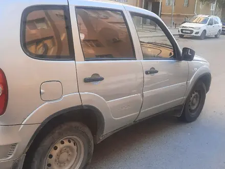 Chevrolet Niva 2012 года за 2 000 000 тг. в Актау – фото 4