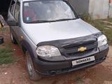 Chevrolet Niva 2009 годаfor1 800 000 тг. в Уральск – фото 2