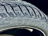 1 зимняя шина Goodyear 235/55/18 за 49 990 тг. в Астана – фото 3
