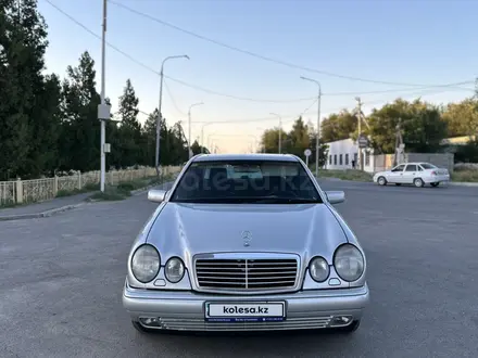 Mercedes-Benz E 55 AMG 1996 года за 4 500 000 тг. в Шымкент – фото 21