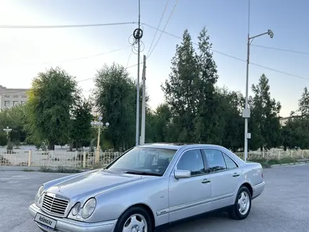 Mercedes-Benz E 55 AMG 1996 года за 4 500 000 тг. в Шымкент – фото 2