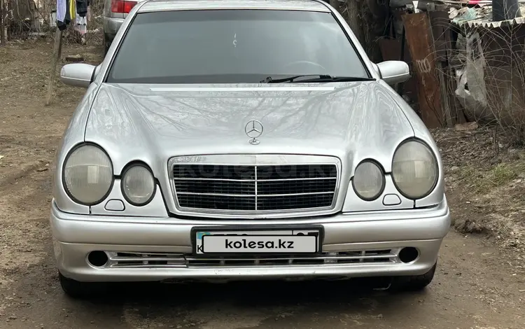 Mercedes-Benz E 320 1996 годаүшін2 850 000 тг. в Уральск