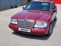 Mercedes-Benz E 220 1995 года за 2 390 000 тг. в Алматы
