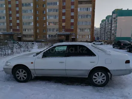 Toyota Camry Gracia 1997 года за 3 000 000 тг. в Семей – фото 2