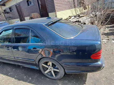 Mercedes-Benz E 230 1998 года за 3 300 000 тг. в Караганда – фото 5