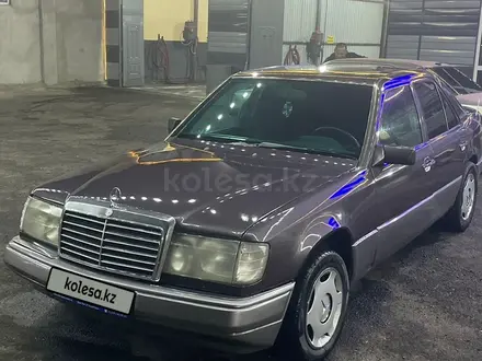 Mercedes-Benz E 200 1991 года за 1 450 000 тг. в Тараз