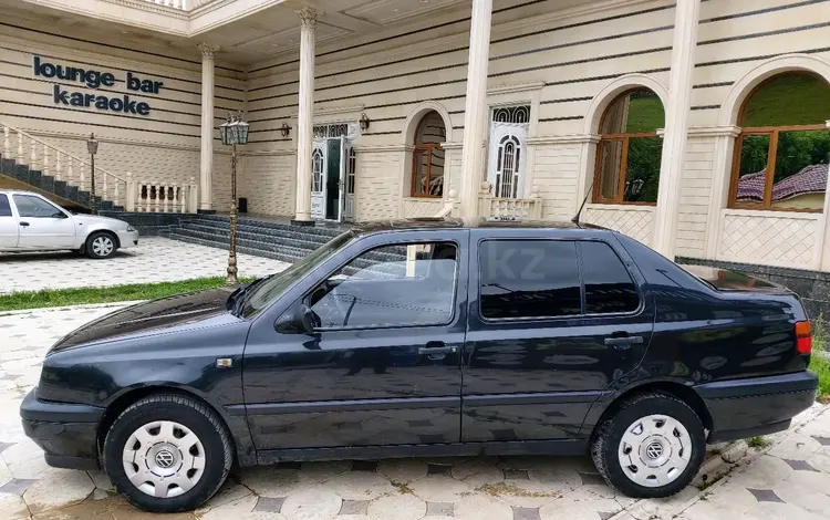 Volkswagen Vento 1993 года за 1 180 000 тг. в Шымкент