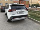 Toyota RAV4 2020 годаfor14 150 000 тг. в Актобе