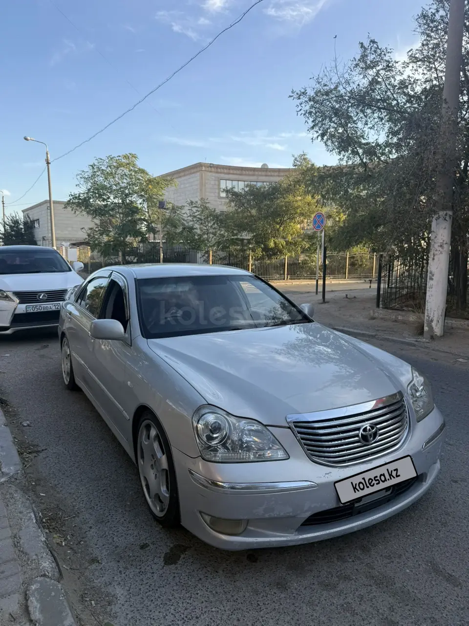 Toyota Crown Majesta, 2005