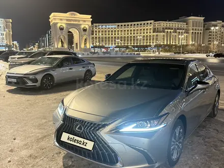 Lexus ES 200 2022 года за 16 500 000 тг. в Астана – фото 5