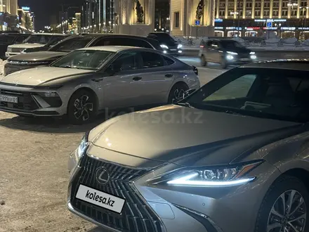 Lexus ES 200 2022 года за 16 500 000 тг. в Астана – фото 6