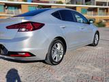 Hyundai Elantra 2019 года за 6 100 000 тг. в Актау – фото 5