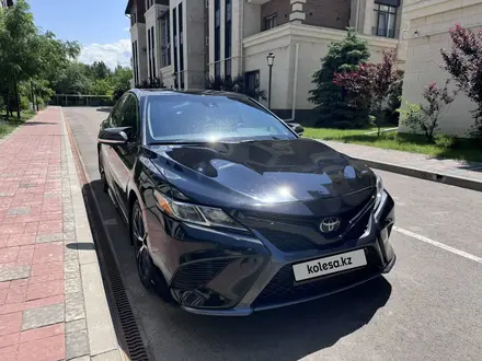 Toyota Camry 2019 года за 12 500 000 тг. в Алматы – фото 3