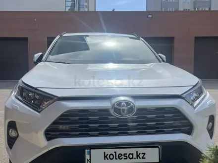 Toyota RAV4 2020 годаүшін14 300 000 тг. в Астана – фото 2