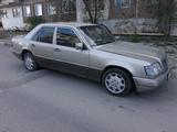 Mercedes-Benz E 220 1993 года за 1 400 000 тг. в Жезказган – фото 2