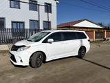 Toyota Sienna 2017 года за 13 999 999 тг. в Атырау – фото 2