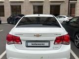 Chevrolet Cruze 2013 года за 3 750 000 тг. в Караганда – фото 3